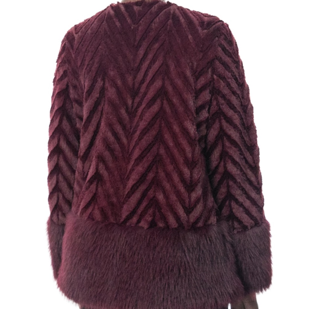 Nina Leonard Women's Bolero Cape with Sleves and Clasp closures